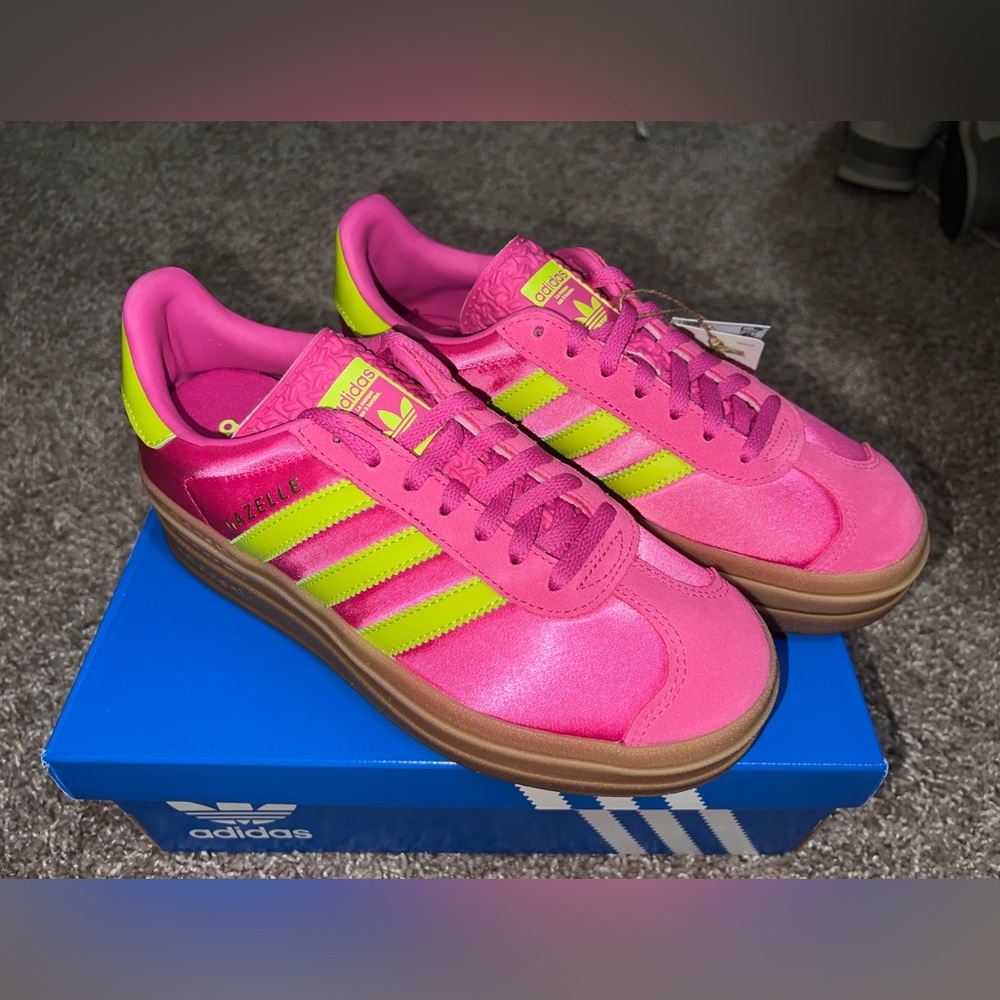 NWT Adidas Women's Gazelle bold Pink and Neon Green